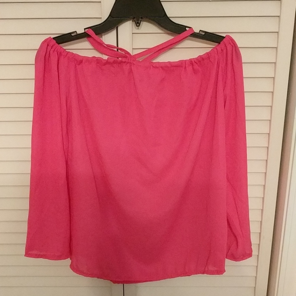 Light weight/off the shoulders sexy shirt